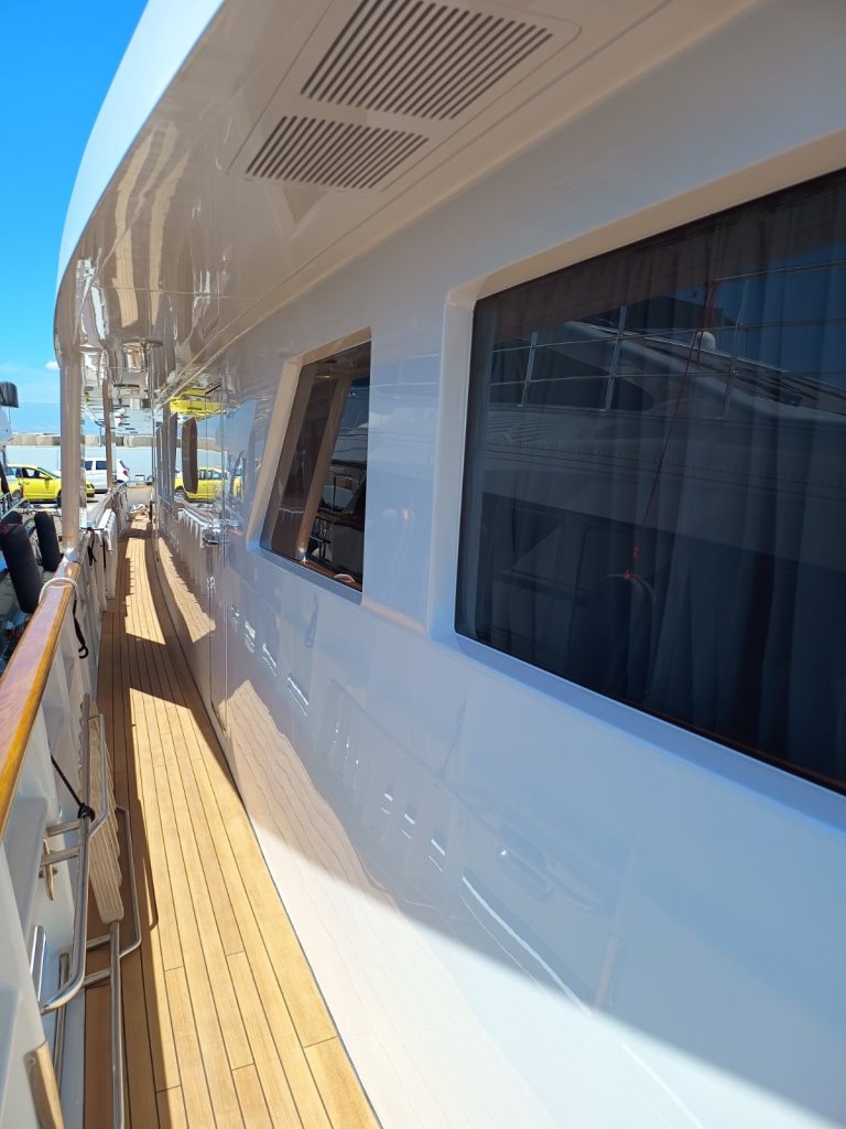 Yacht painting and refinishing project - image 6