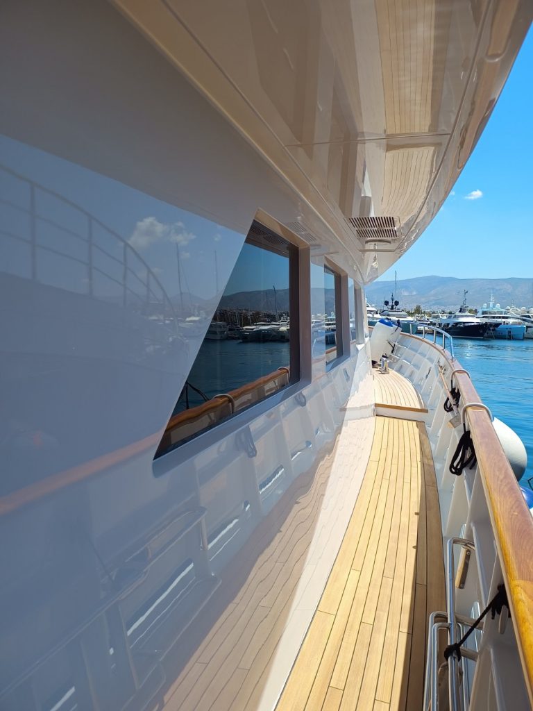 Yacht painting and refinishing